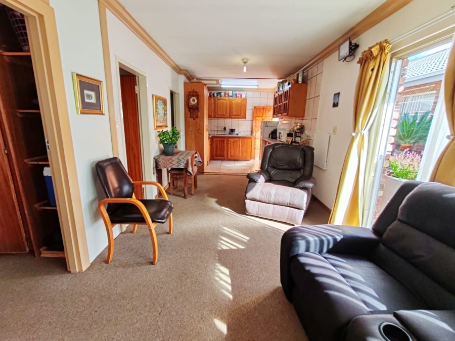 3 Bedroom Property for Sale in Kannoniers Park North West